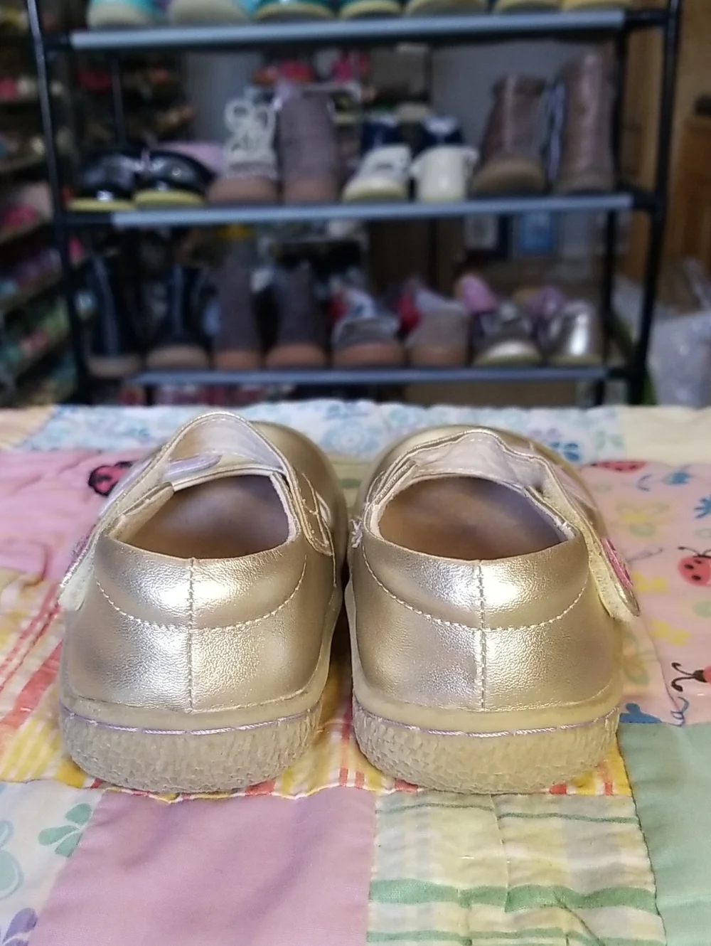Livie & Luca Metallic Gold Leather Mary Janes with Lavender Bird Size 7 Pio Pio